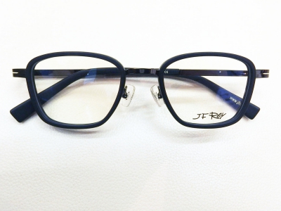 ブランド：J.F.REY モデル：JF2820 カラー：0060 価格：43,200円（税込）